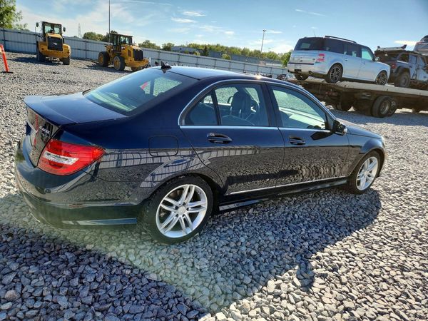 2013 MERCEDES-BENZ C C300