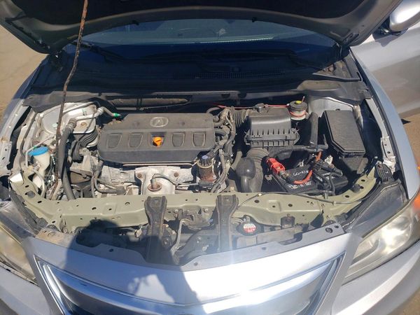 2013 ACURA ILX 20 TECH — Engine bay