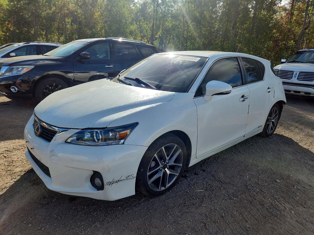 2012 LEXUS CT 200h — Front 3/4