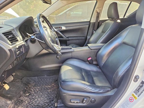 2012 LEXUS CT 200h — DENT