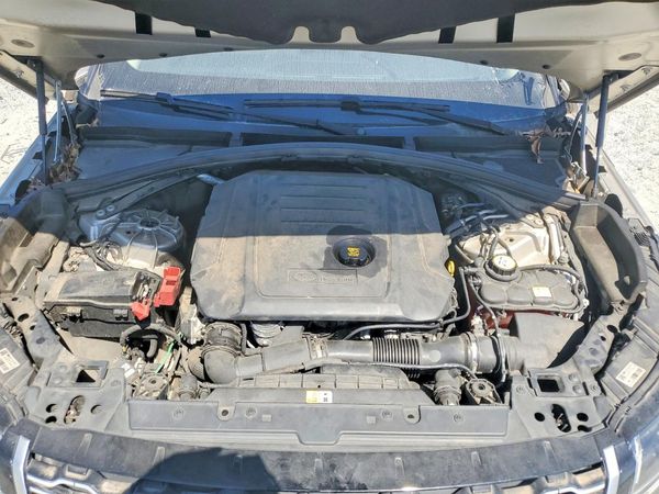 2019 LAND ROVER RANGEROVER S — Engine bay
