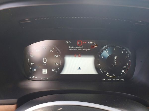 2017 VOLVO S90