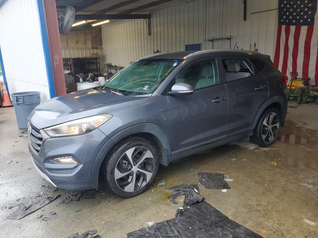 2016 HYUNDAI TUCSON — Front 3/4