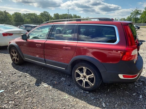 2013 VOLVO XC70