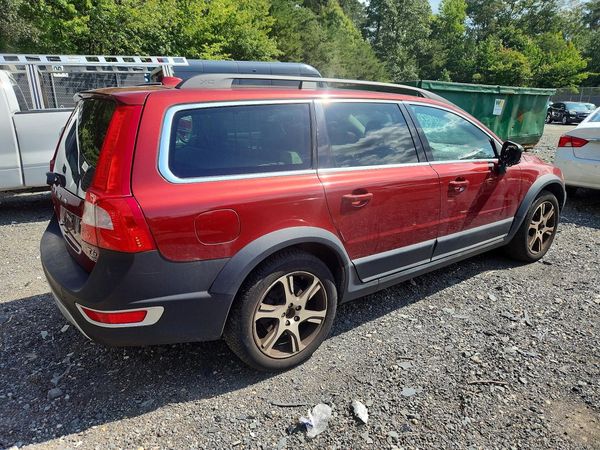 2013 VOLVO XC70