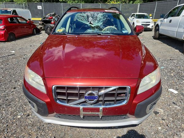 2013 VOLVO XC70