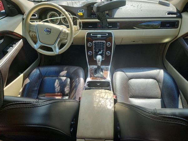2013 VOLVO XC70