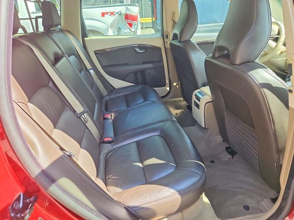 2013 VOLVO XC70