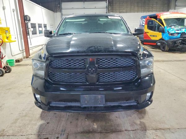 2014 RAM 1500 ST