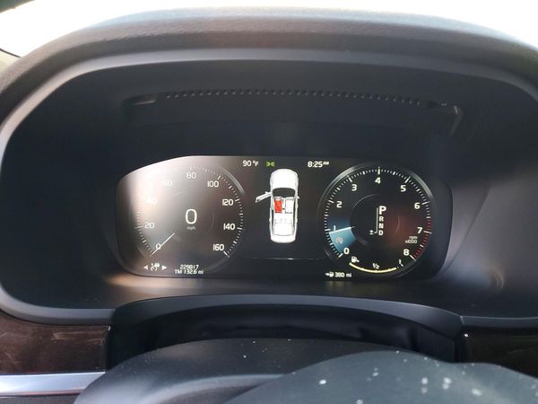 2020 VOLVO S90 Momentum