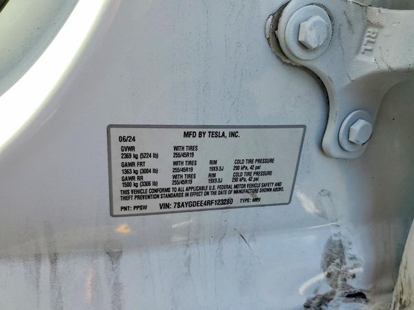 2024 TESLA MODEL Y — VINS