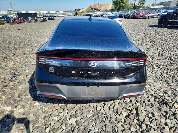 2025 HYUNDAI SONATA SE