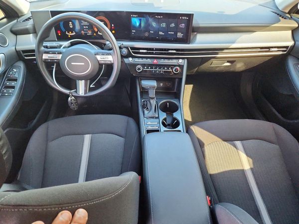 2025 HYUNDAI SONATA SE