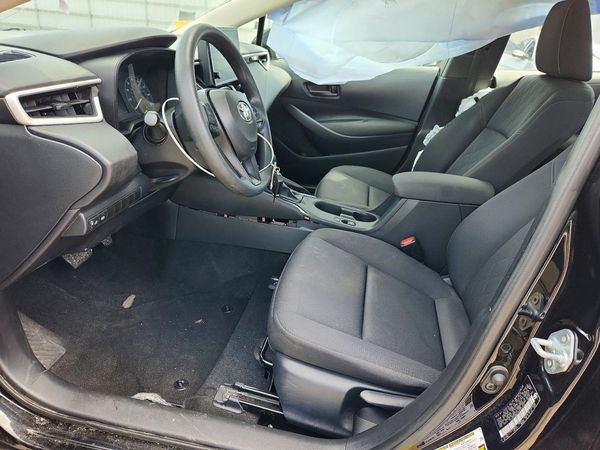 2025 TOYOTA COROLLA LE — DENT