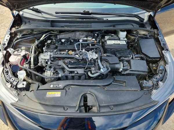 2025 TOYOTA COROLLA LE — Engine bay