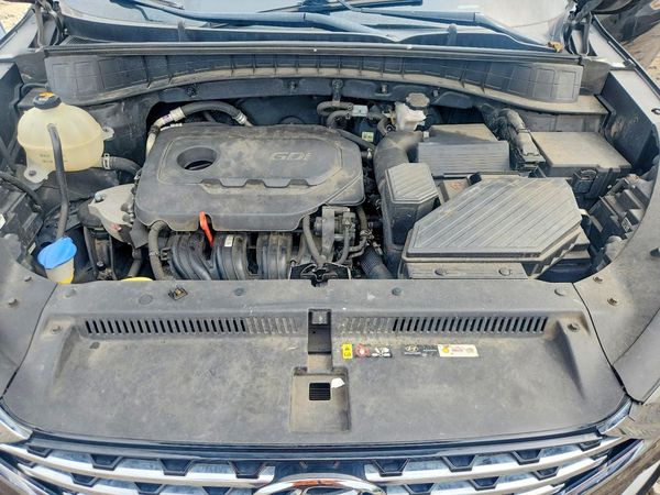 2020 HYUNDAI TUCSON — Engine bay