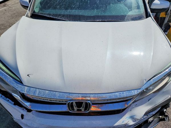2021 HONDA PILOT — Engine bay
