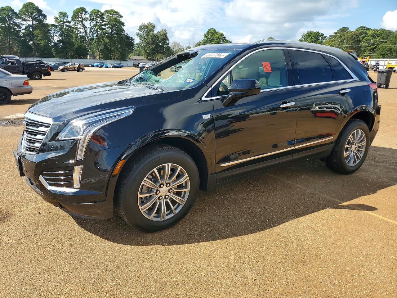 2017 CADILLAC XT5