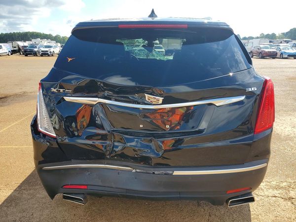 2017 CADILLAC XT5