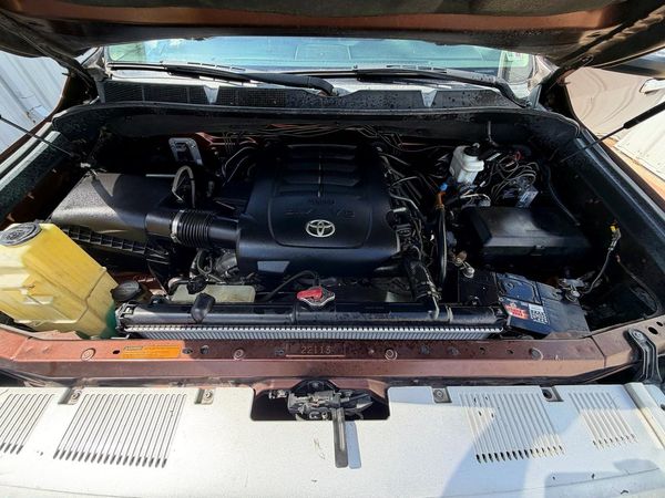 2014 TOYOTA TUNDRA Platinum
