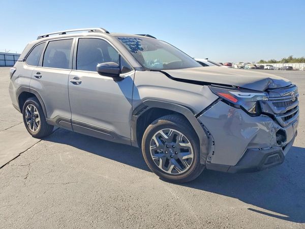 2025 SUBARU FORESTER Premium