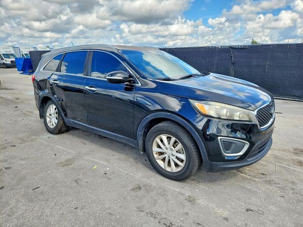 2016 KIA SORENTO L / LX