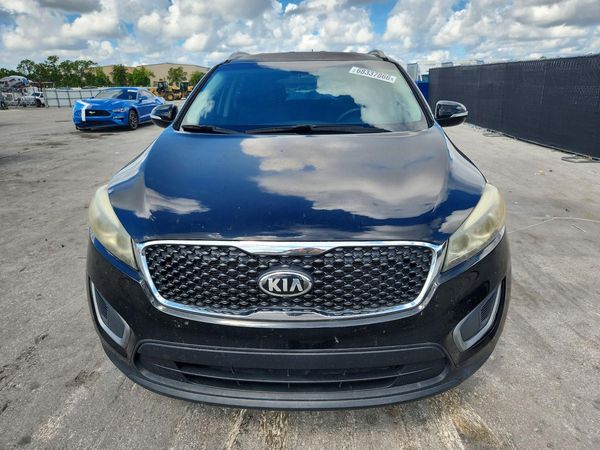 2016 KIA SORENTO L / LX
