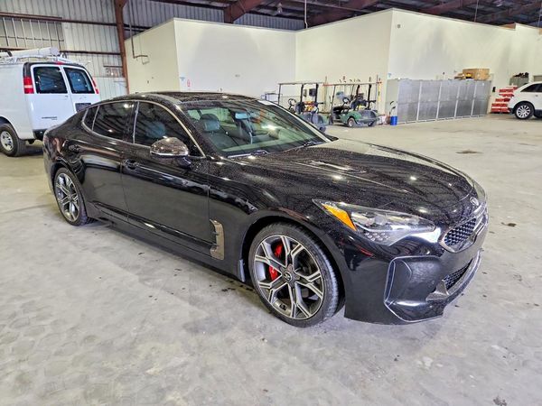 2020 KIA STINGER GT1