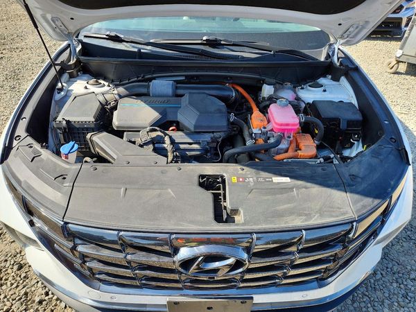 2023 HYUNDAI TUCSON Limited — Engine bay