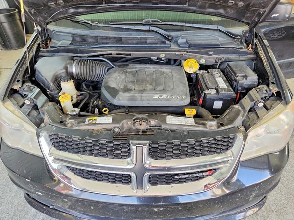 2013 DODGE GRAND CARAVAN SE