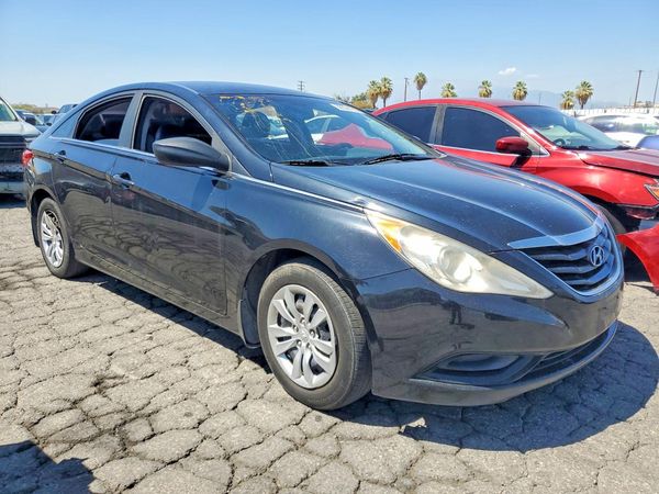 2013 HYUNDAI SONATA GLS/ GLS Popular