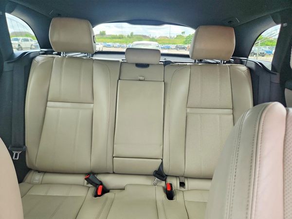2019 LAND ROVER RANGE ROVER VELAR R-Dynamic SE