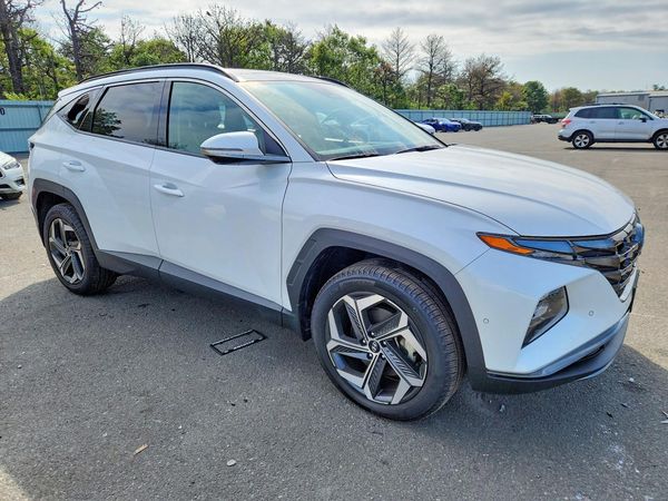 2022 HYUNDAI TUCSON Limited — Passenger 3/4