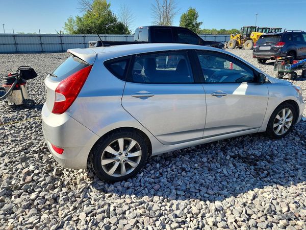 2013 HYUNDAI ACCENT GLS Premium/ SE