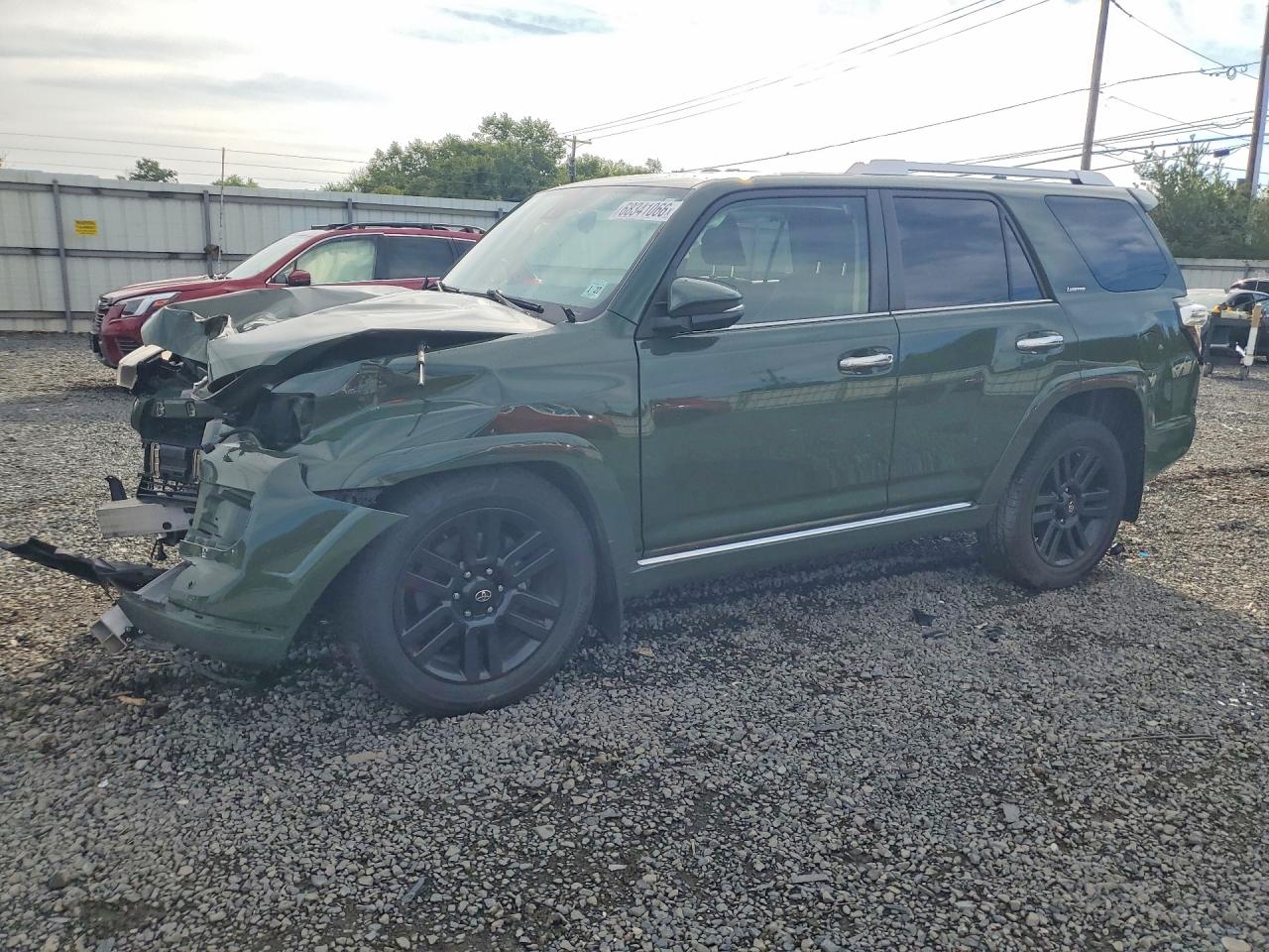 2022 TOYOTA 4RUNNER Limited — Front 3/4