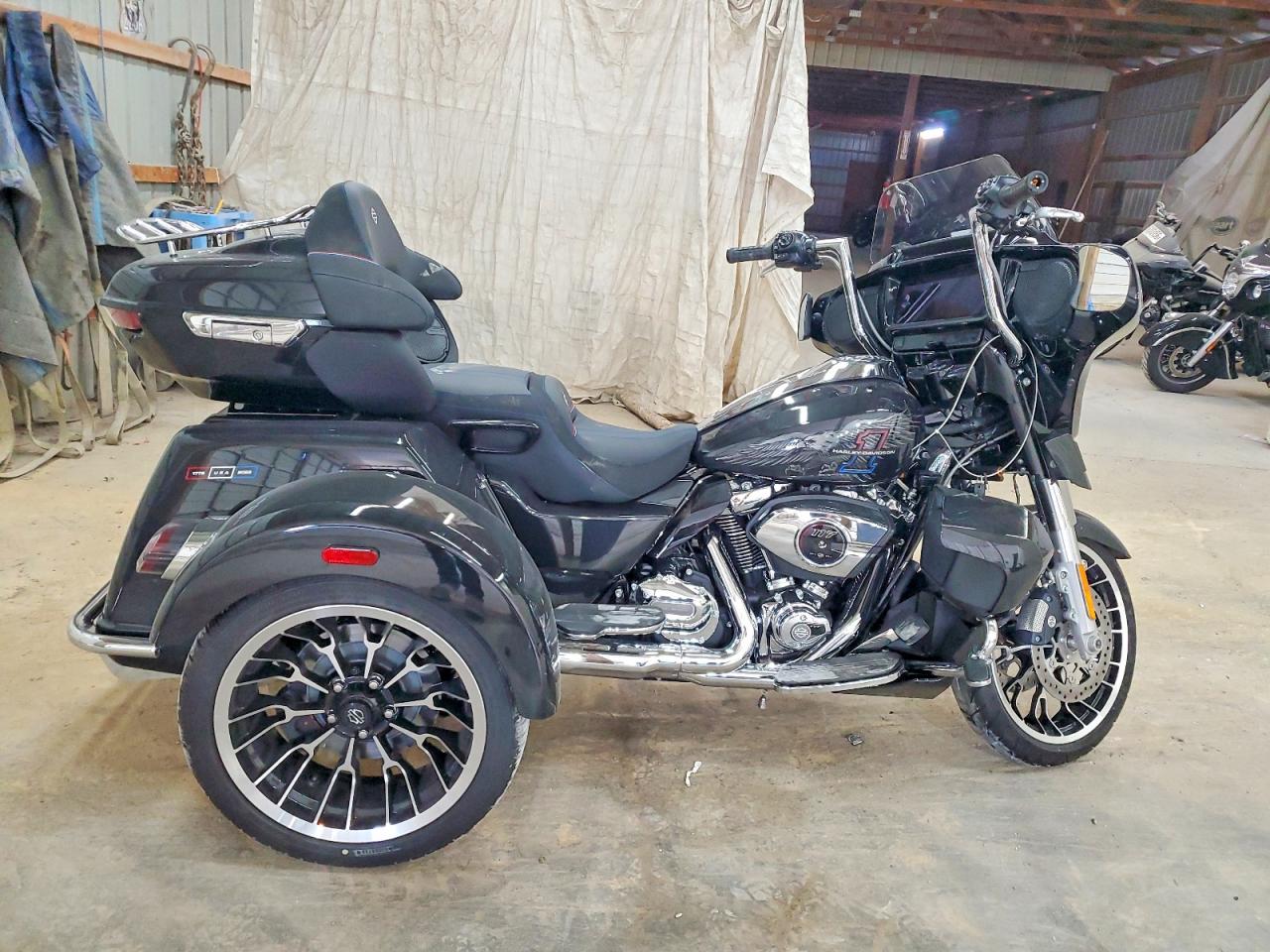 2026 HARLEY-DAVIDSON FLHLT