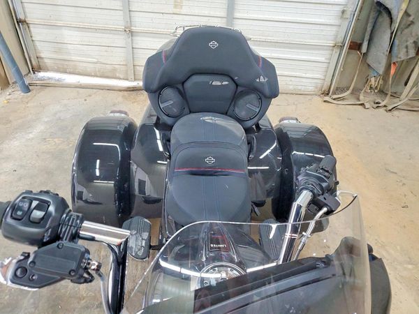 2026 HARLEY-DAVIDSON FLHLT