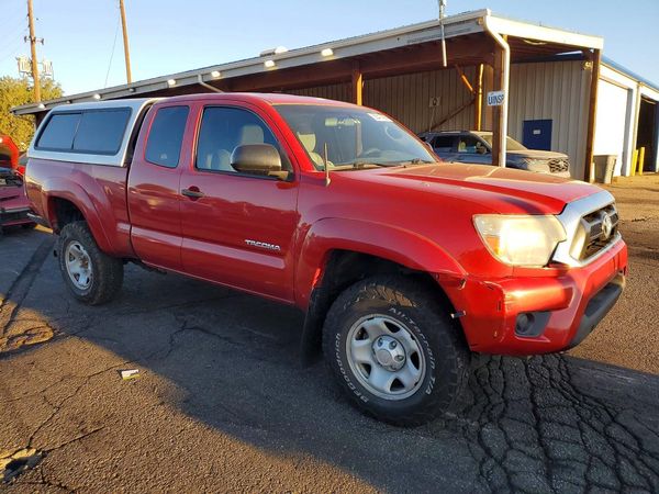 2015 TOYOTA TACOMA