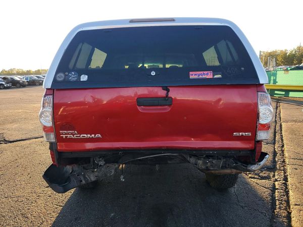 2015 TOYOTA TACOMA