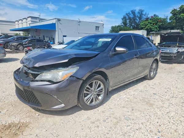 2016 TOYOTA CAMRY