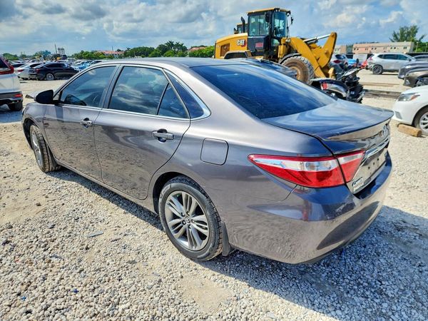2016 TOYOTA CAMRY