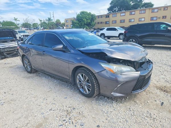 2016 TOYOTA CAMRY