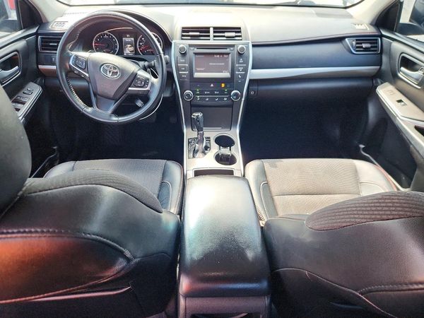 2016 TOYOTA CAMRY
