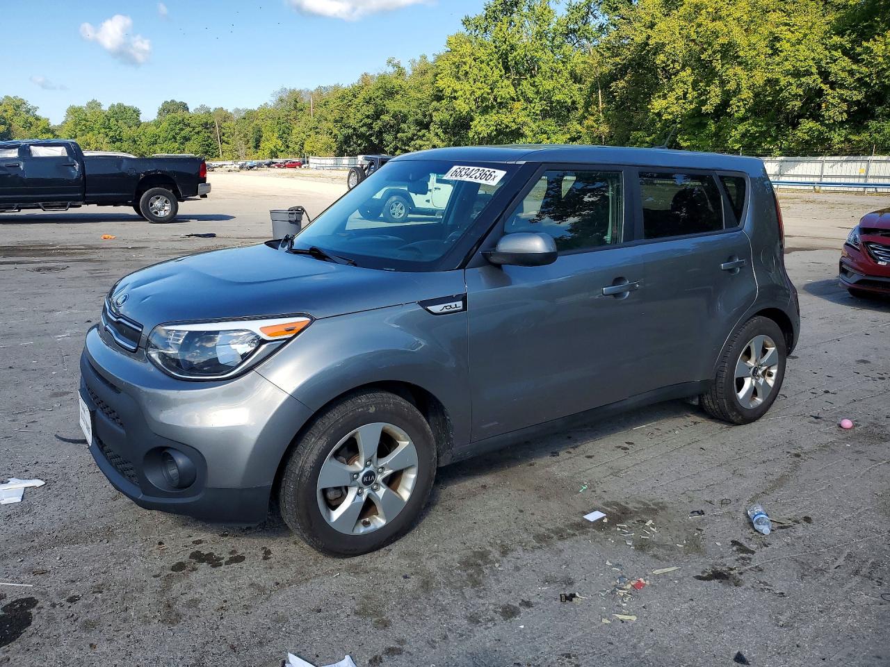 2018 KIA SOUL Base — Front 3/4