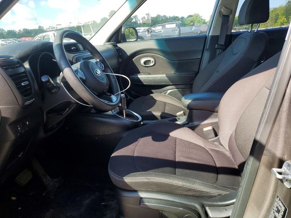 2018 KIA SOUL Base — DENT