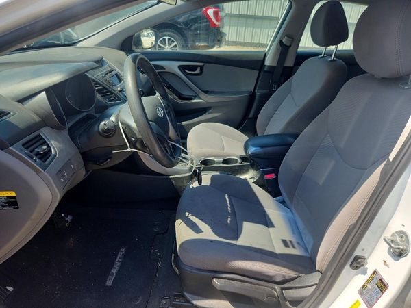2015 HYUNDAI ELANTRA GLS(Middle)