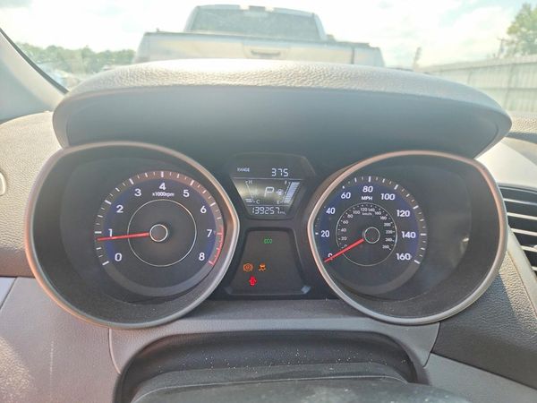 2015 HYUNDAI ELANTRA GLS(Middle)