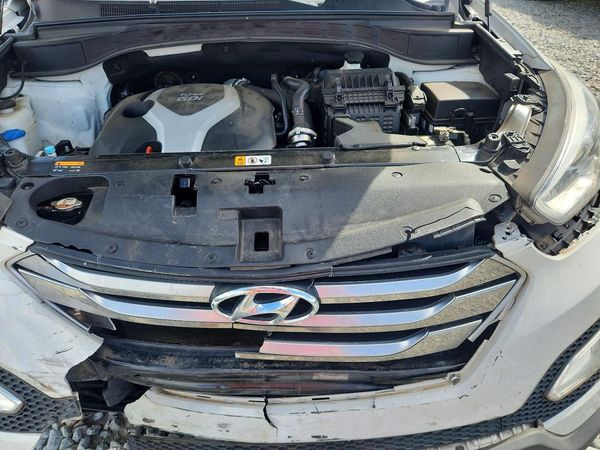 2015 HYUNDAI SANTA FE TOP — Engine bay