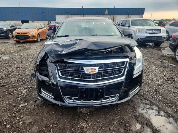 2017 CADILLAC XTS Livery