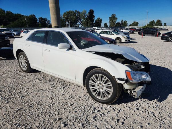 2014 CHRYSLER 300